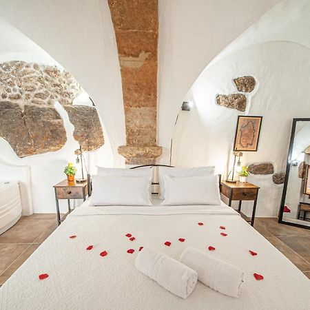 Romantic Loft With Jacuzzi In The Castle Castelsardo Esterno foto