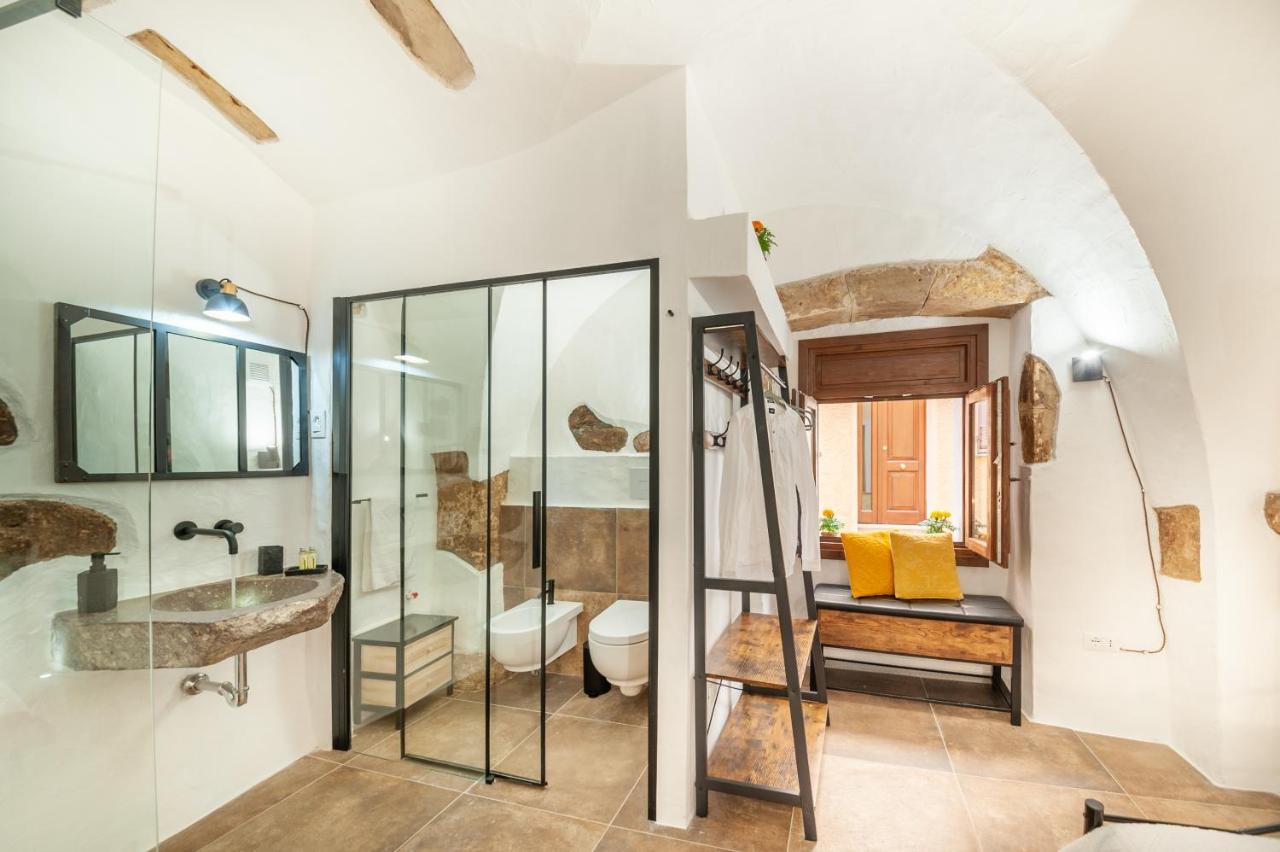 Romantic Loft With Jacuzzi In The Castle Castelsardo Esterno foto