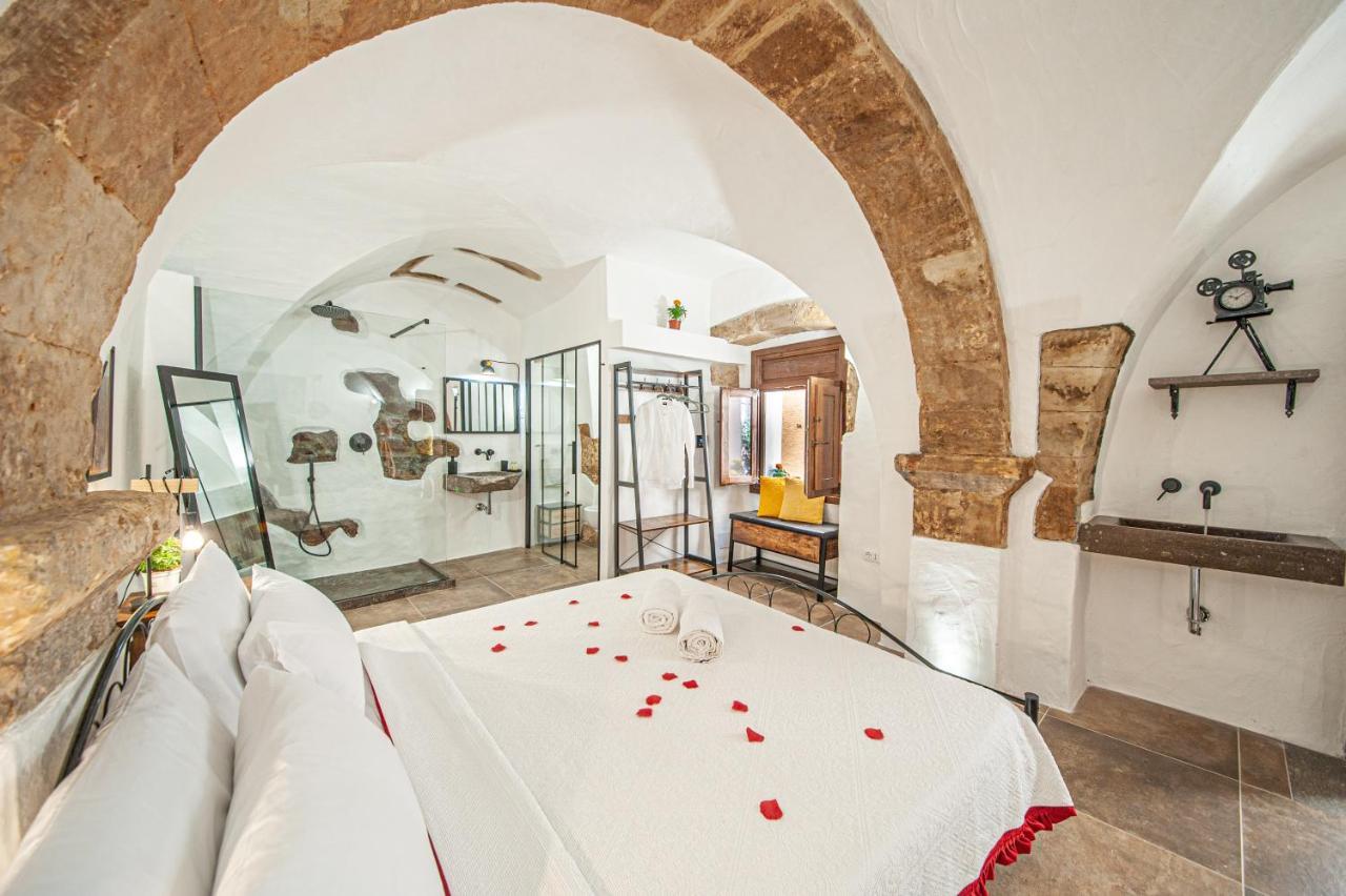 Romantic Loft With Jacuzzi In The Castle Castelsardo Esterno foto