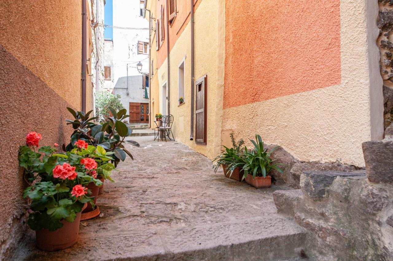 Romantic Loft With Jacuzzi In The Castle Castelsardo Esterno foto